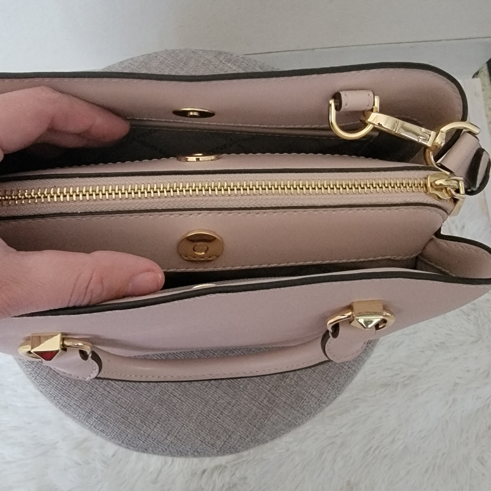 NWOT Michael Kors SAVANNAH Satchel Handbag - Picture 3 of 4